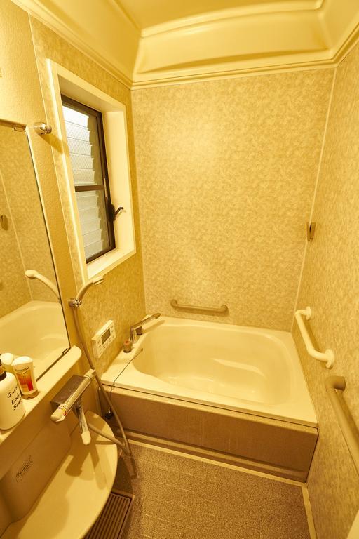 Guesthouse Nijo Fukuro-Tei Киото Экстерьер фото