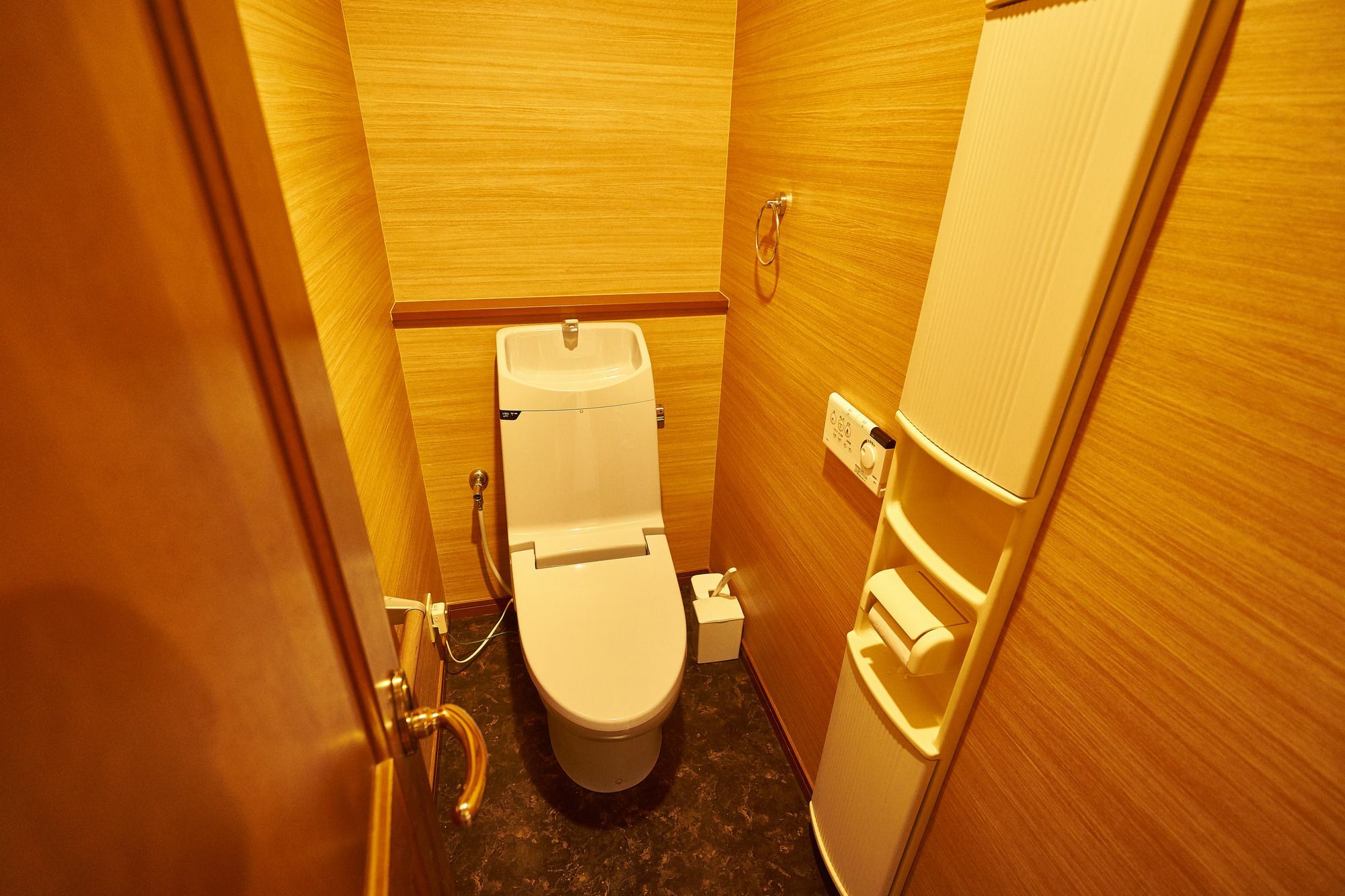 Guesthouse Nijo Fukuro-Tei Киото Экстерьер фото